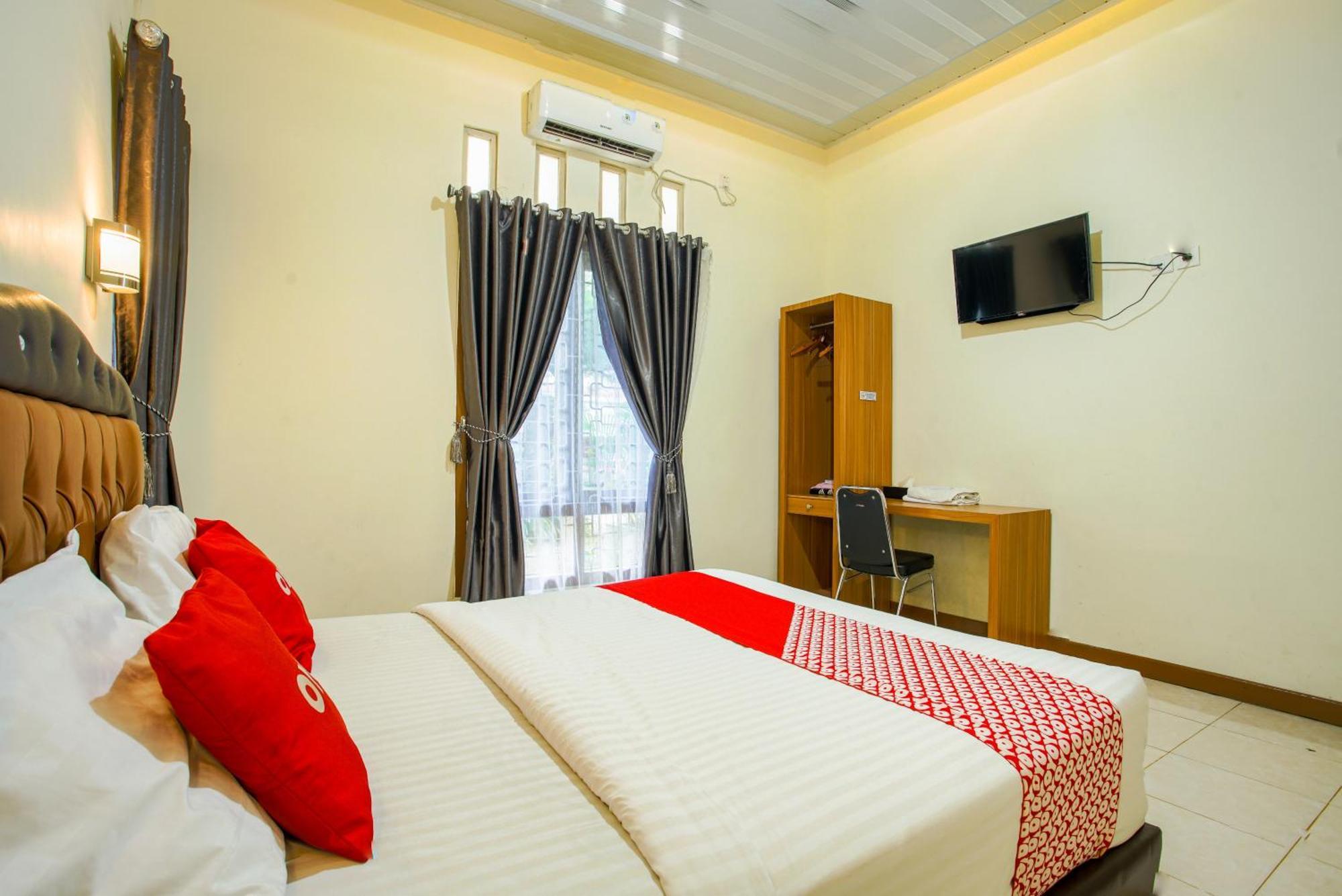 Capital O 90643 Suri Guest House Syariah Padang  Exteriör bild